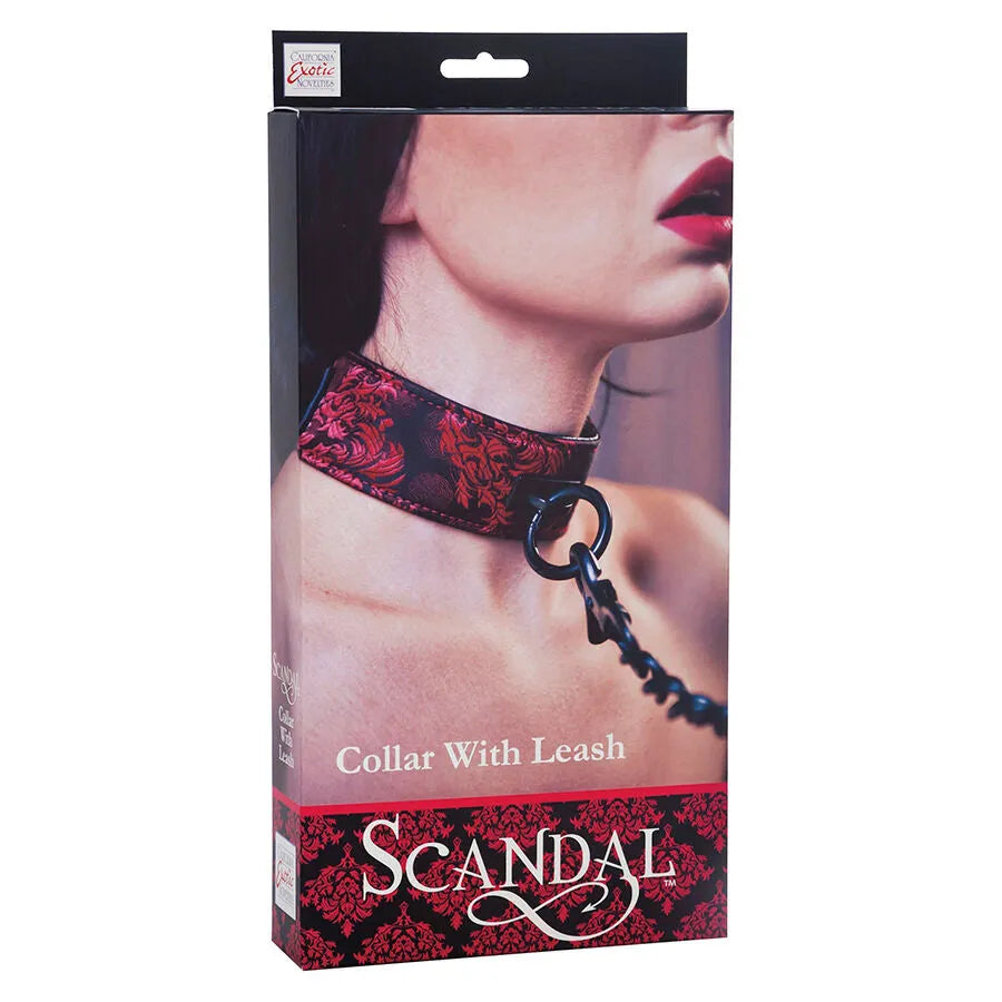 Collier Scandal noir et rouge en brocart avec laisse amovible, présenté sur un fond élégant et séduisant.