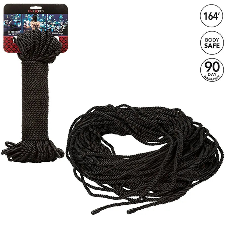 Corde BDSM noire Scandal 30m, douce et soyeuse, idéale pour Shibari et jeux créatifs, présentée enroulée et déployée.