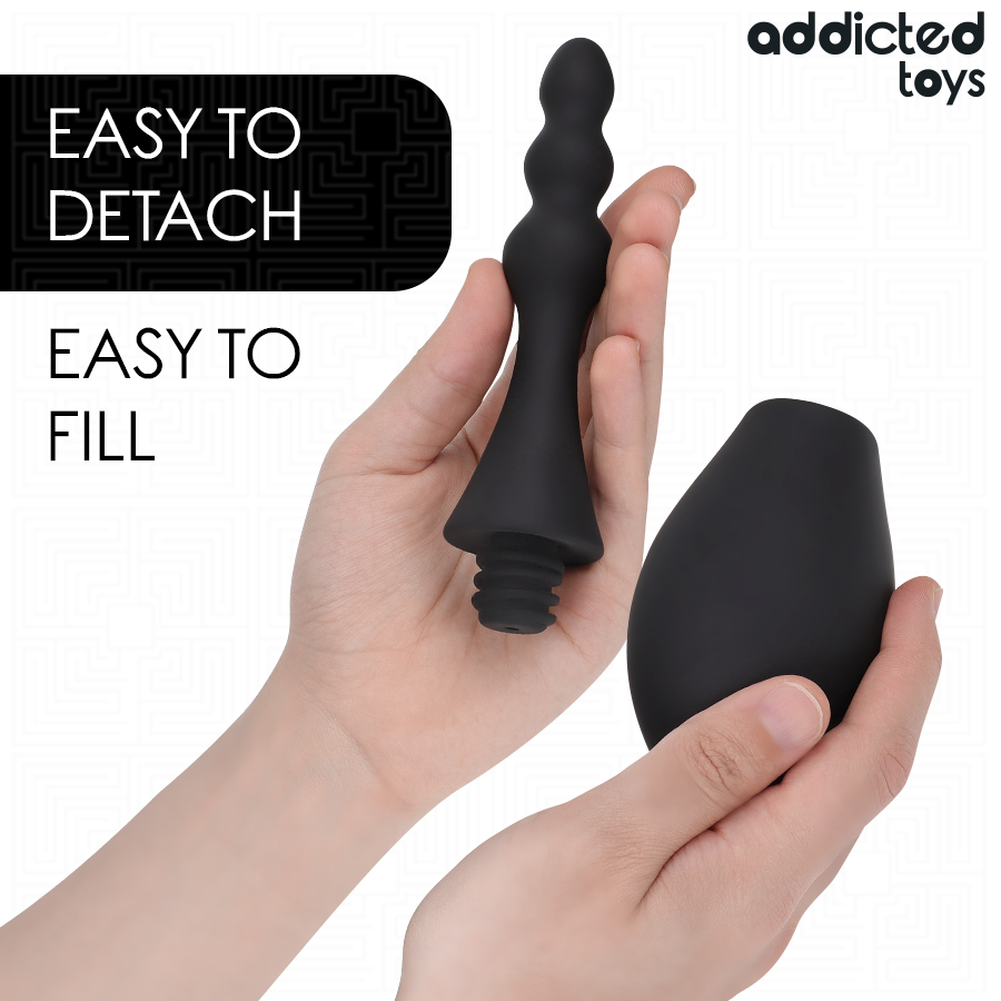Nettoyeur de voyage Addicted Toys Model 4 noir, compact, forme ergonomique, démontable pour un nettoyage facile.