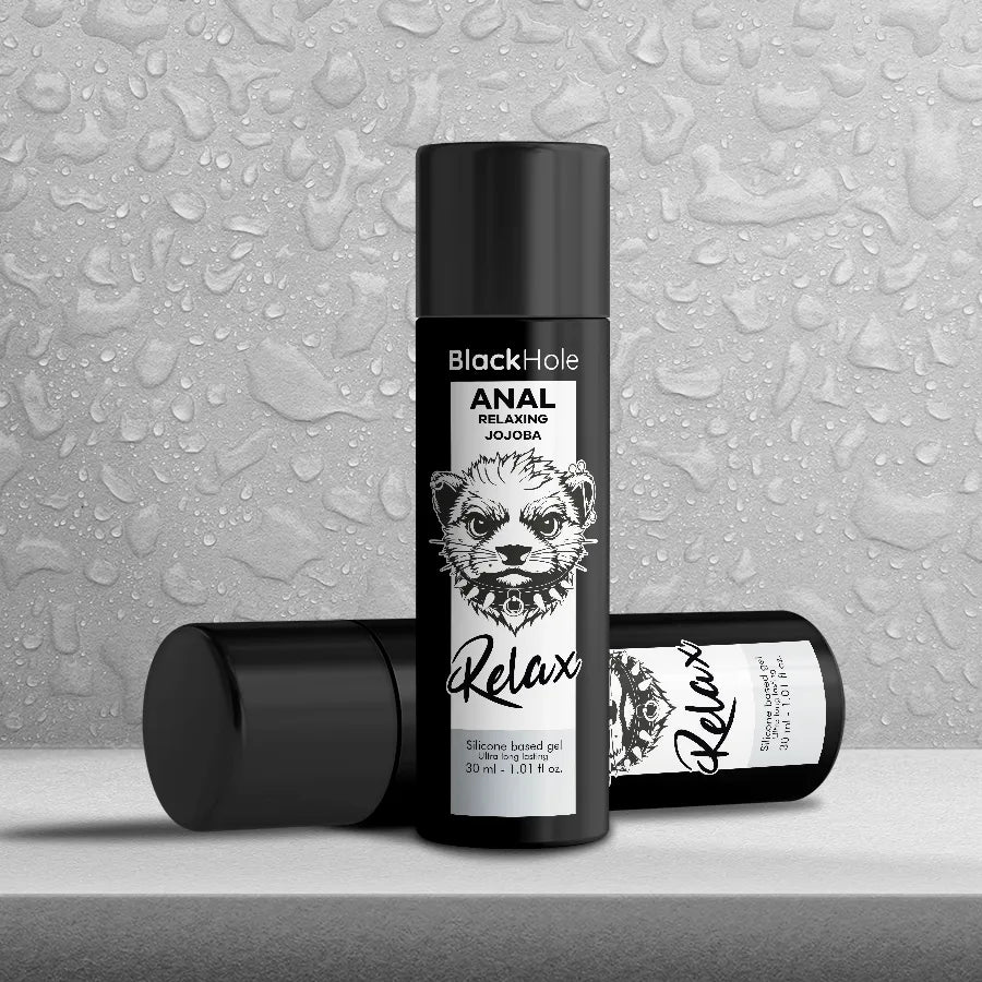 Flacon noir de gel dilatateur anal Black Hole 30 ml, design moderne, idéal pour confort et relaxation lors des rapports.