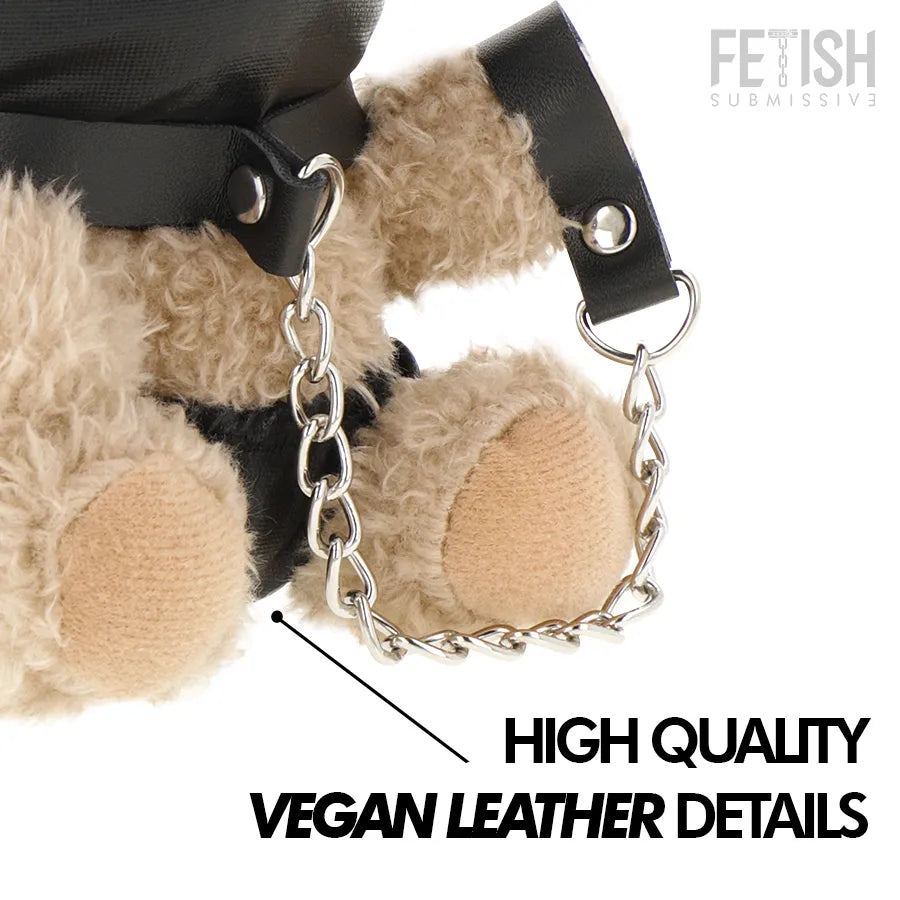 Ours en peluche Momo BDSM, beige, détails cuir vegan noir et chaînes, collection Fetish Submissive, style audacieux.