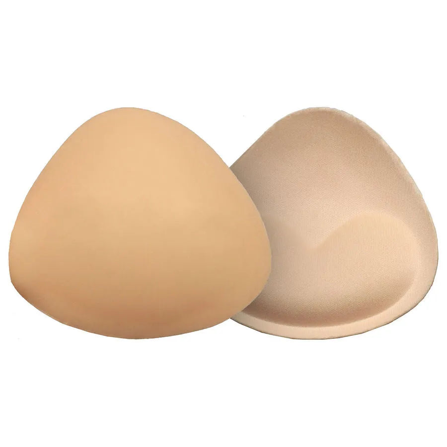 Coussinets push-up beige doux, forme triangulaire, adhésifs, pour rehausser le décolleté et améliorer la silhouette.